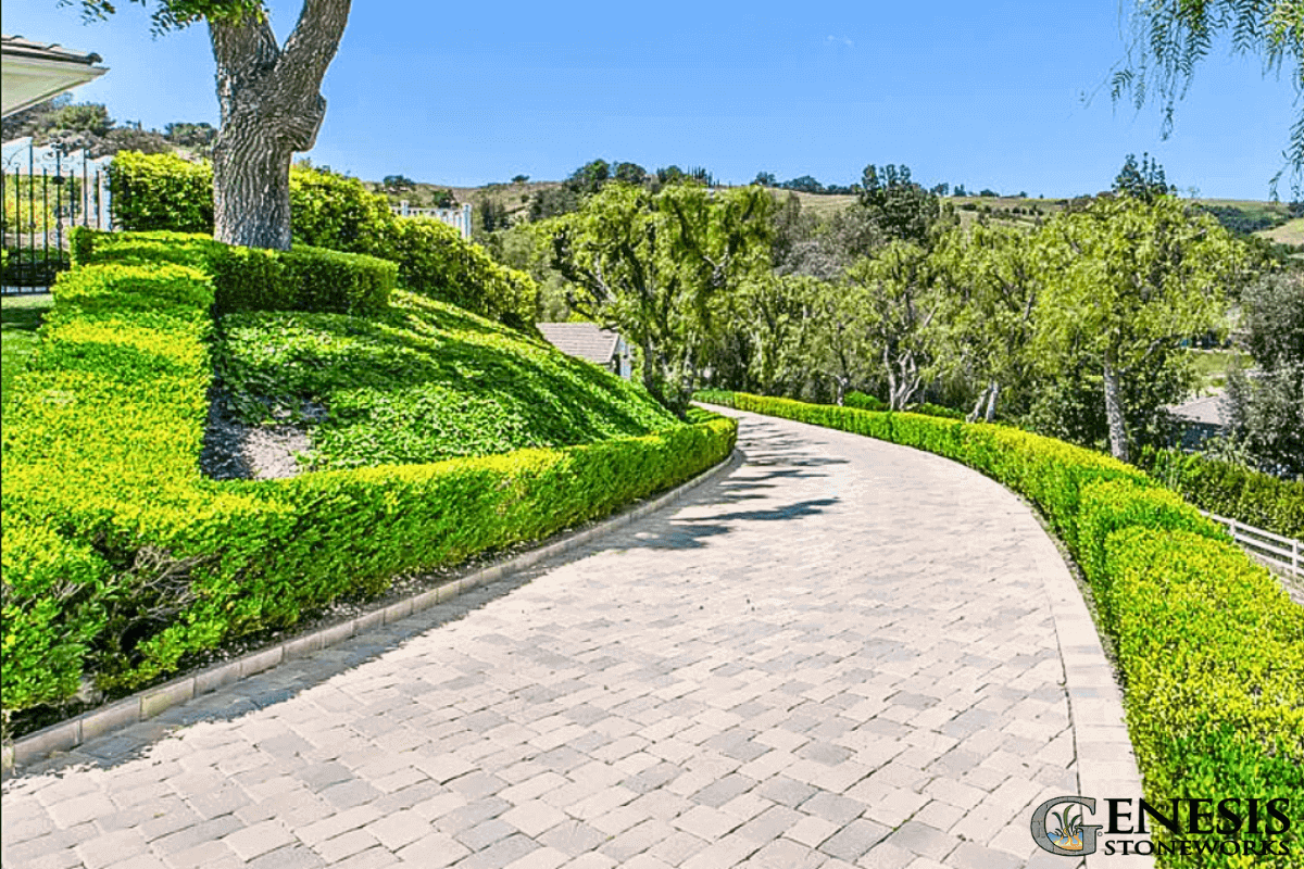 Genesis Stoneworks Hidden Hills Paving Stone Driveway with Raised Border